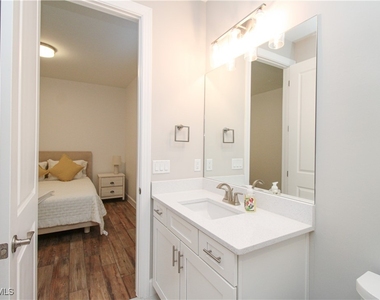 9423 Terresina Drive - Photo Thumbnail 24