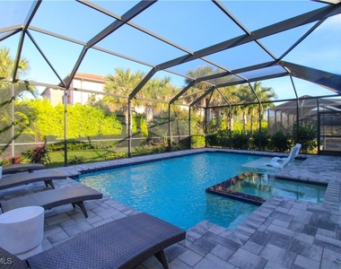 9423 Terresina Drive - Photo Thumbnail 8