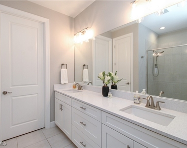 9423 Terresina Drive - Photo Thumbnail 44