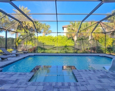 9423 Terresina Drive - Photo Thumbnail 5