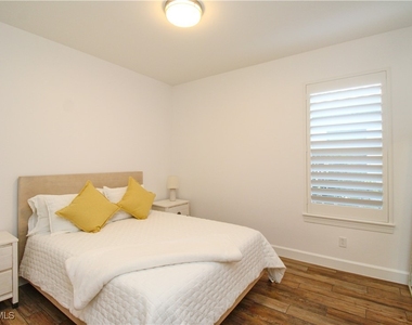 9423 Terresina Drive - Photo Thumbnail 19