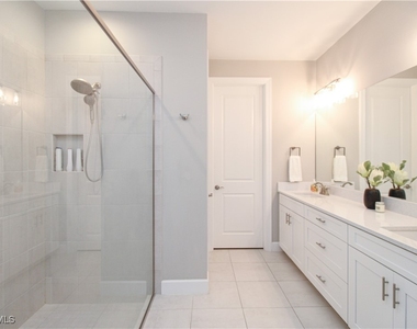 9423 Terresina Drive - Photo Thumbnail 43