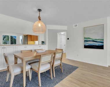 10682 Gulf Shore Drive - Photo Thumbnail 9