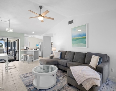 4530 W Coral Circle - Photo Thumbnail 17