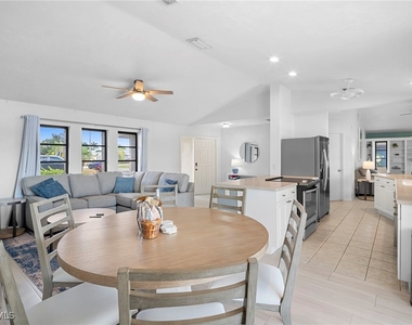 4530 W Coral Circle - Photo Thumbnail 9