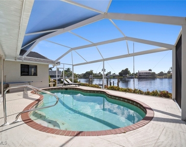 4530 W Coral Circle - Photo Thumbnail 4