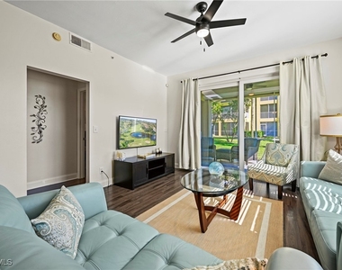 9200 Highland Woods Boulevard - Photo Thumbnail 12