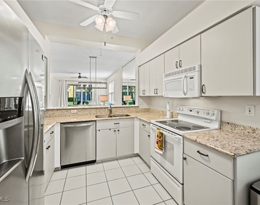 9200 Highland Woods Boulevard - Photo Thumbnail 2