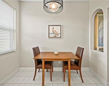 9200 Highland Woods Boulevard - Photo Thumbnail 5