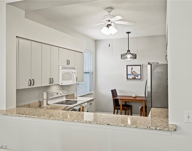 9200 Highland Woods Boulevard - Photo Thumbnail 7