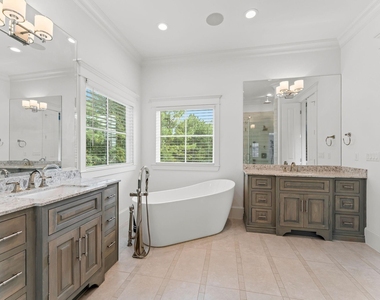 426 Marshall Street - Photo Thumbnail 32
