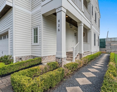 426 Marshall Street - Photo Thumbnail 7