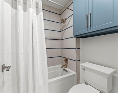 426 Marshall Street - Photo Thumbnail 23