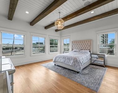 426 Marshall Street - Photo Thumbnail 29