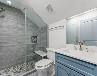426 Marshall Street - Photo Thumbnail 35