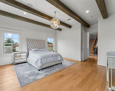 426 Marshall Street - Photo Thumbnail 31