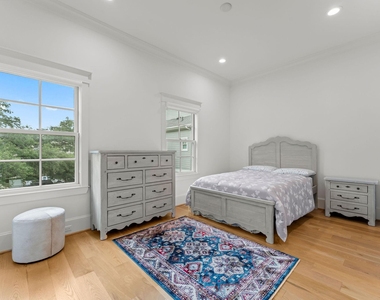 426 Marshall Street - Photo Thumbnail 20