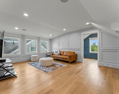 426 Marshall Street - Photo Thumbnail 39