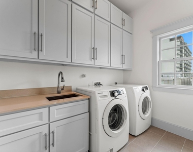 426 Marshall Street - Photo Thumbnail 28