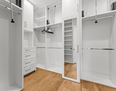 426 Marshall Street - Photo Thumbnail 34