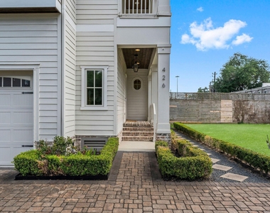 426 Marshall Street - Photo Thumbnail 6