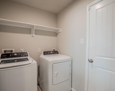 1407 Wheatland Terrance Lane - Photo Thumbnail 10
