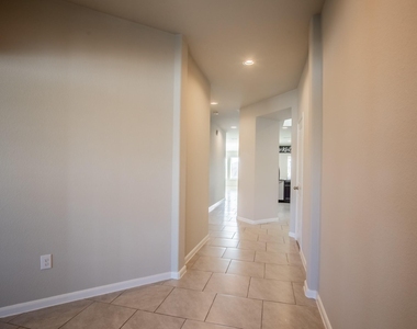 1407 Wheatland Terrance Lane - Photo Thumbnail 6