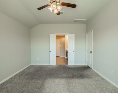 1407 Wheatland Terrance Lane - Photo Thumbnail 20