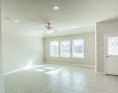 1407 Wheatland Terrance Lane - Photo Thumbnail 13