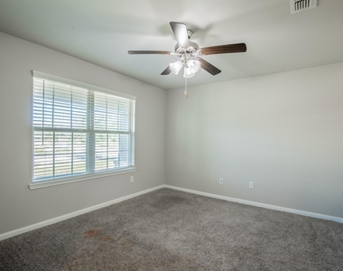 1407 Wheatland Terrance Lane - Photo Thumbnail 5