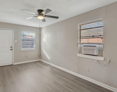 4720 Carmen Street - Photo Thumbnail 4