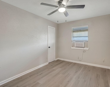 4720 Carmen Street - Photo Thumbnail 11