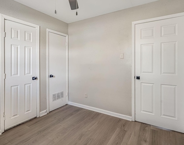 4720 Carmen Street - Photo Thumbnail 9