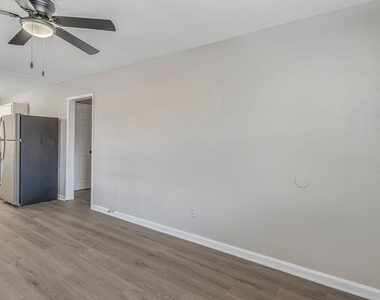4720 Carmen Street - Photo Thumbnail 2