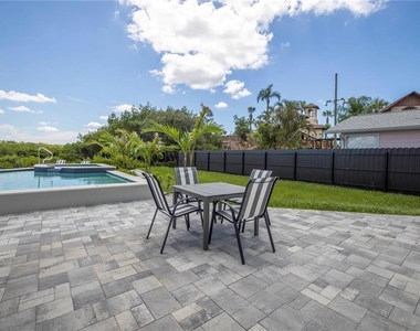 19505 Gulf Boulevard - Photo Thumbnail 77