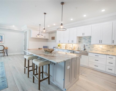 19505 Gulf Boulevard - Photo Thumbnail 14