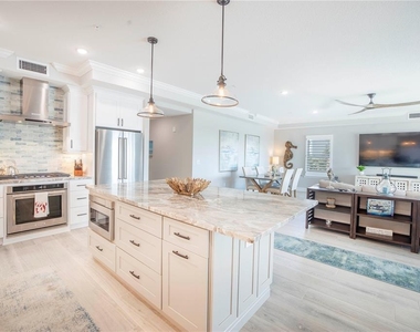 19505 Gulf Boulevard - Photo Thumbnail 11