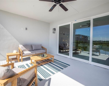 19505 Gulf Boulevard - Photo Thumbnail 24
