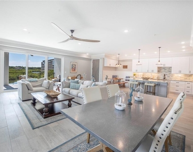 19505 Gulf Boulevard - Photo Thumbnail 16