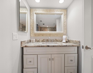 400 Island Way - Photo Thumbnail 17