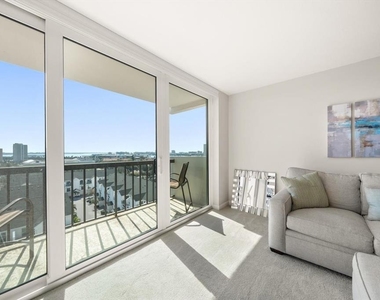 400 Island Way - Photo Thumbnail 11
