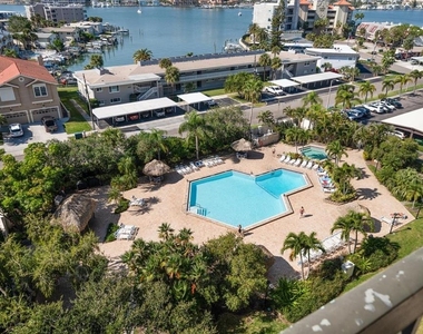 400 Island Way - Photo Thumbnail 1