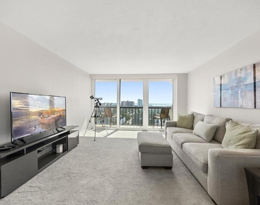400 Island Way - Photo Thumbnail 10