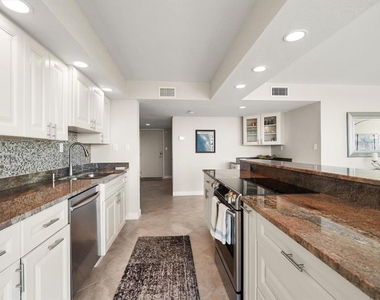 400 Island Way - Photo Thumbnail 5