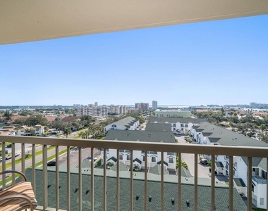 400 Island Way - Photo Thumbnail 26