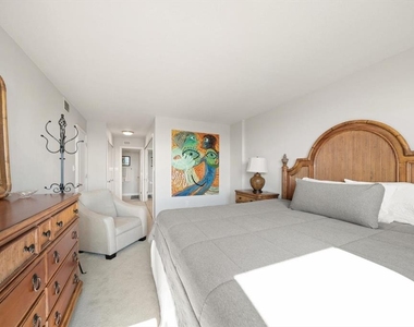 400 Island Way - Photo Thumbnail 14