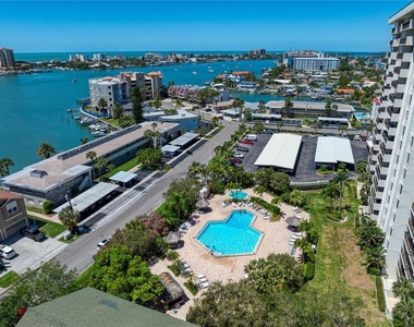 400 Island Way - Photo Thumbnail 30