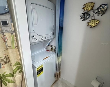 621 Windrush Bay Drive - Photo Thumbnail 22