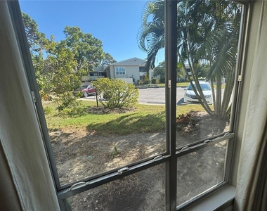 621 Windrush Bay Drive - Photo Thumbnail 5