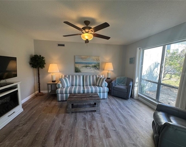 621 Windrush Bay Drive - Photo Thumbnail 6